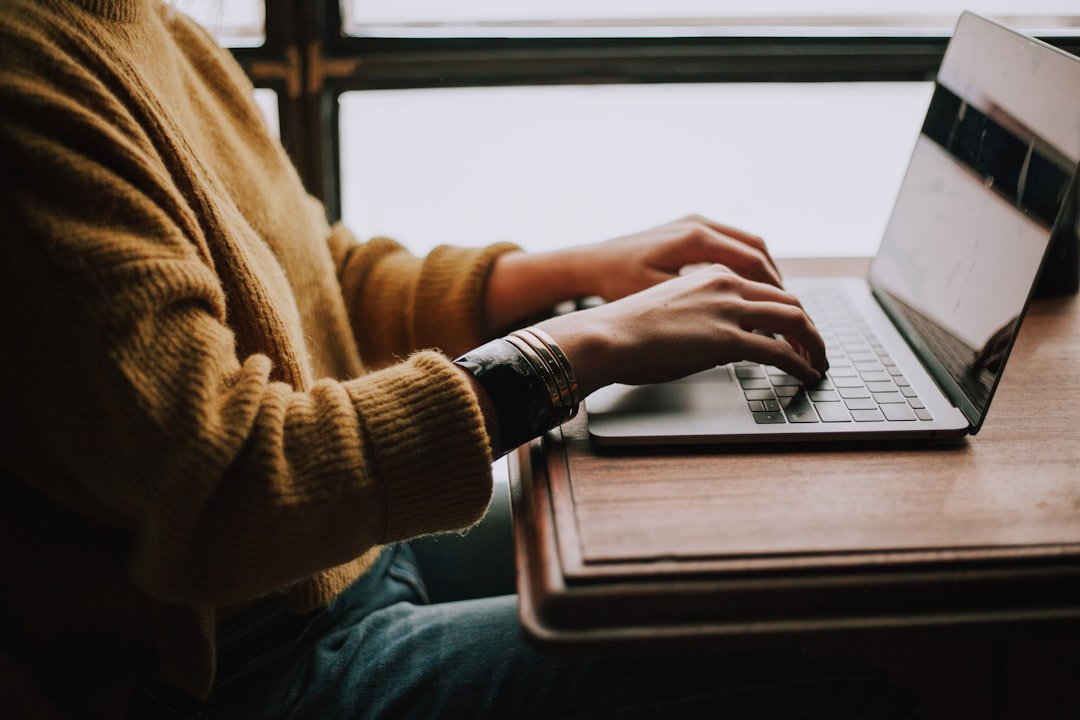 Free AI tools for students – laptop setup for studying with AI in 2026